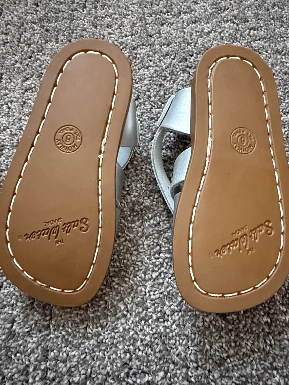 Salt Water Sandals by Hoy size nwot